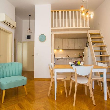Apartment Dora Near Sea And Center With Private Garage Poreč Exteriör bild