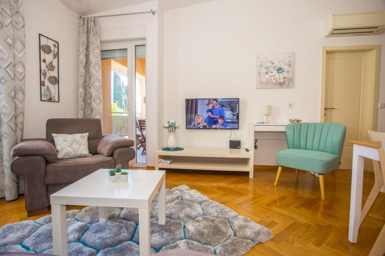 Apartment Dora Near Sea And Center With Private Garage Poreč Exteriör bild