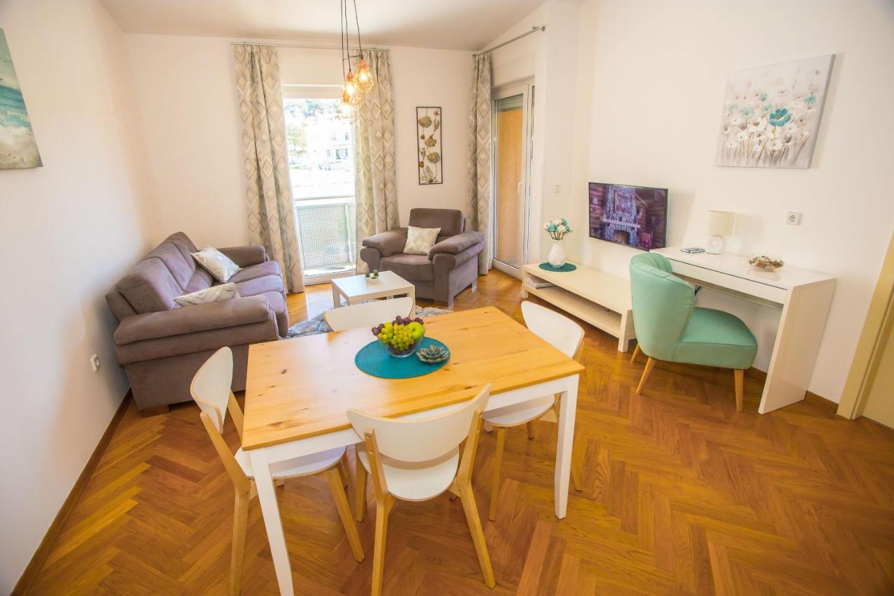 Apartment Dora Near Sea And Center With Private Garage Poreč Exteriör bild